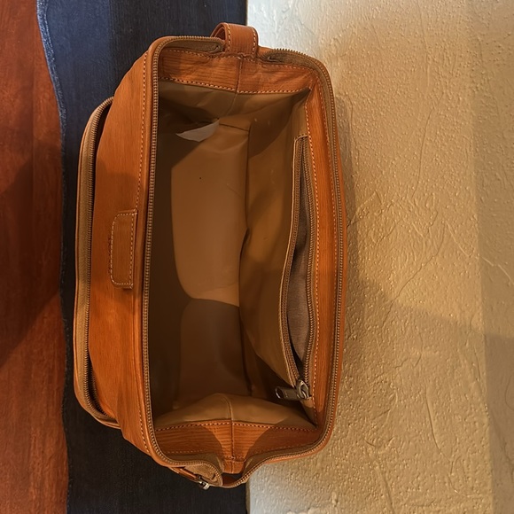 Argentinian Casa Lopez heavy leather vanity case - Picture 6 of 15